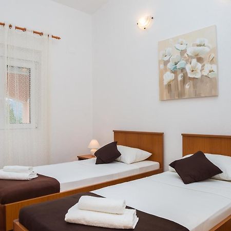 Apartments Slavka 罗戈兹尼察 外观 照片