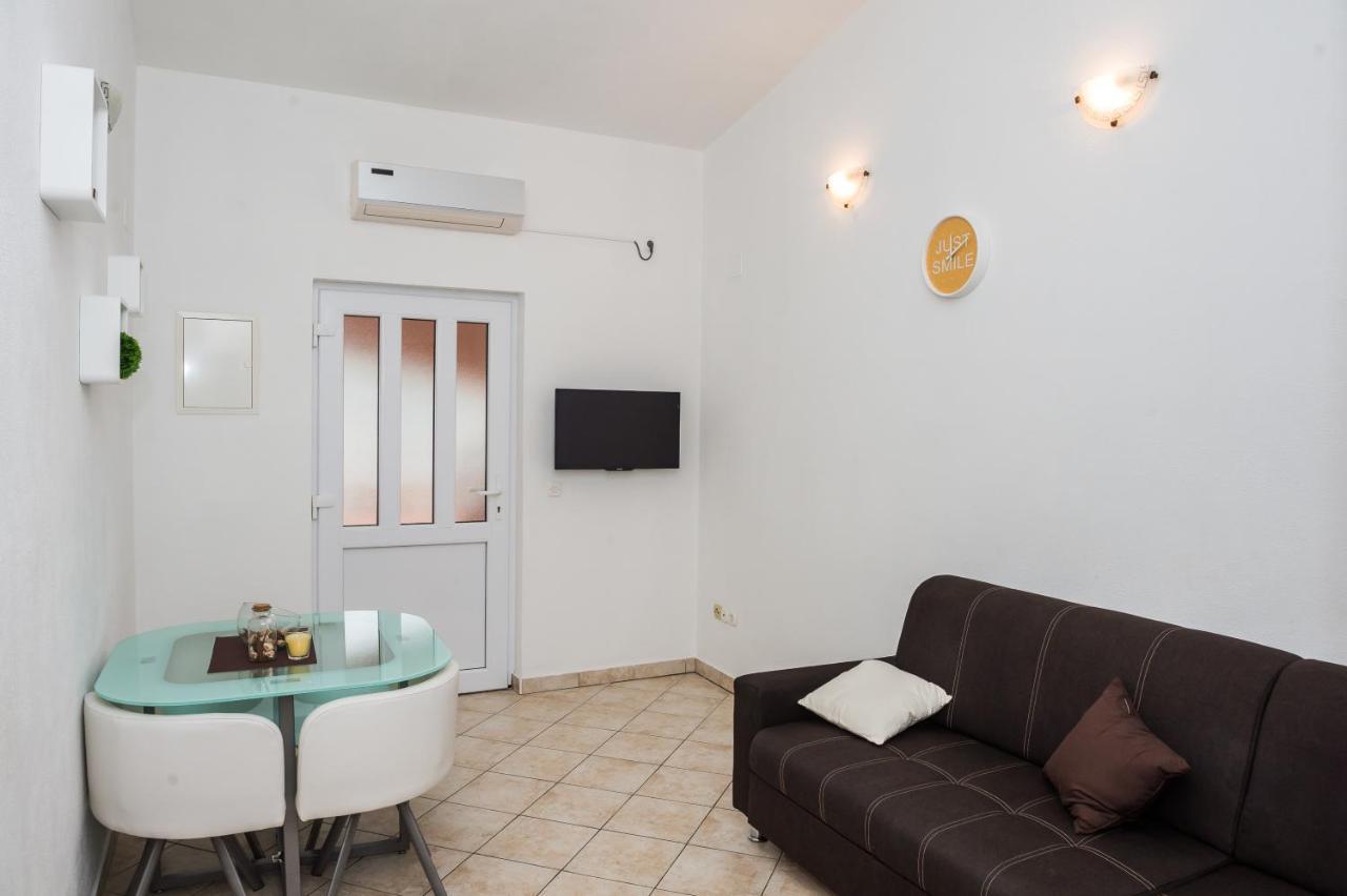 Apartments Slavka 罗戈兹尼察 外观 照片
