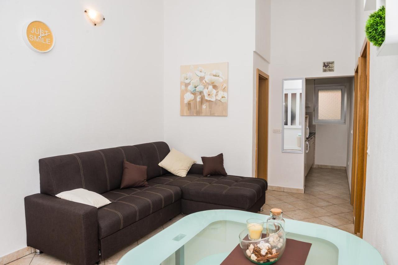 Apartments Slavka 罗戈兹尼察 外观 照片