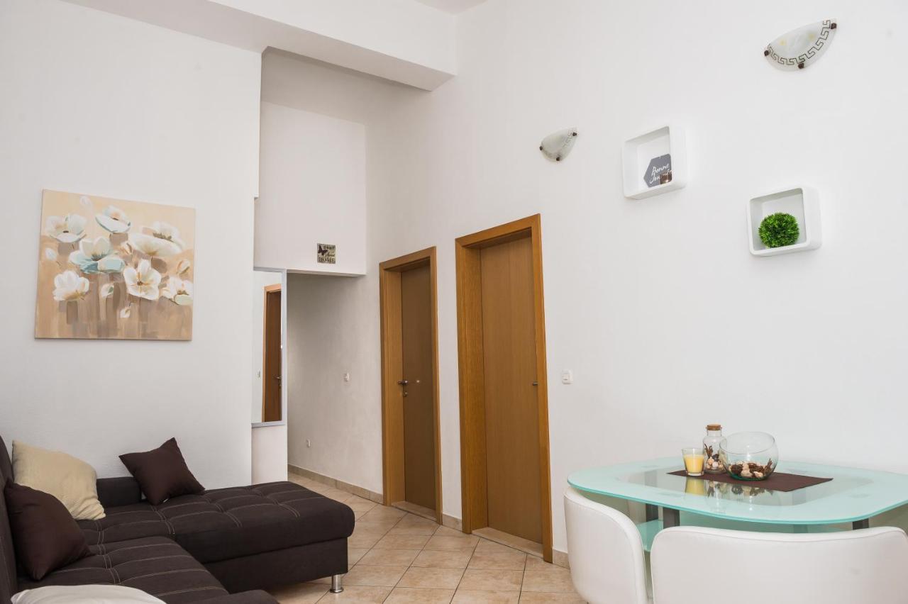 Apartments Slavka 罗戈兹尼察 外观 照片
