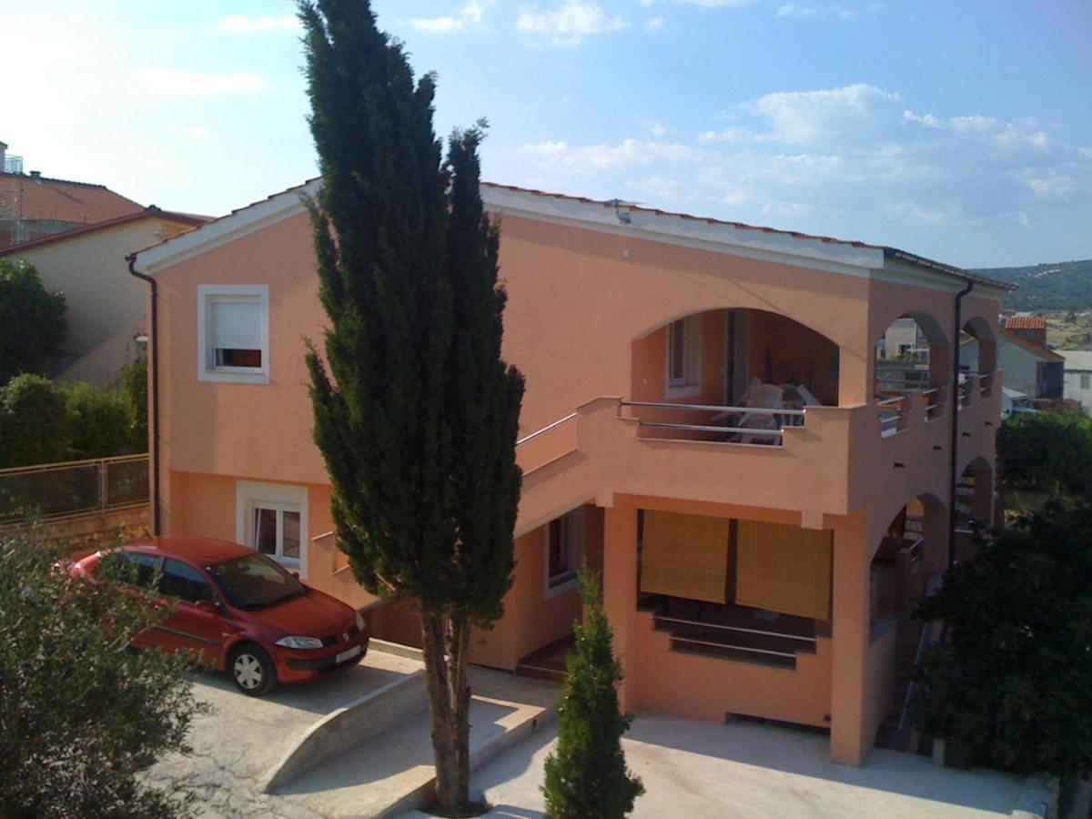 Apartments Slavka 罗戈兹尼察 外观 照片