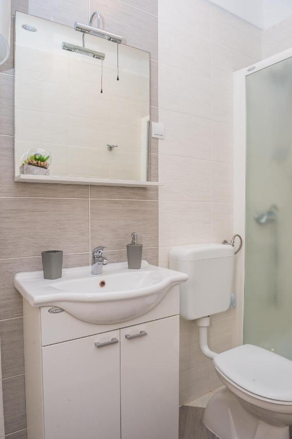 Apartments Slavka 罗戈兹尼察 外观 照片