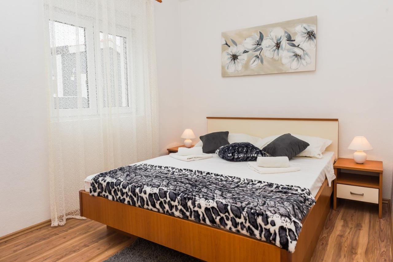Apartments Slavka 罗戈兹尼察 外观 照片