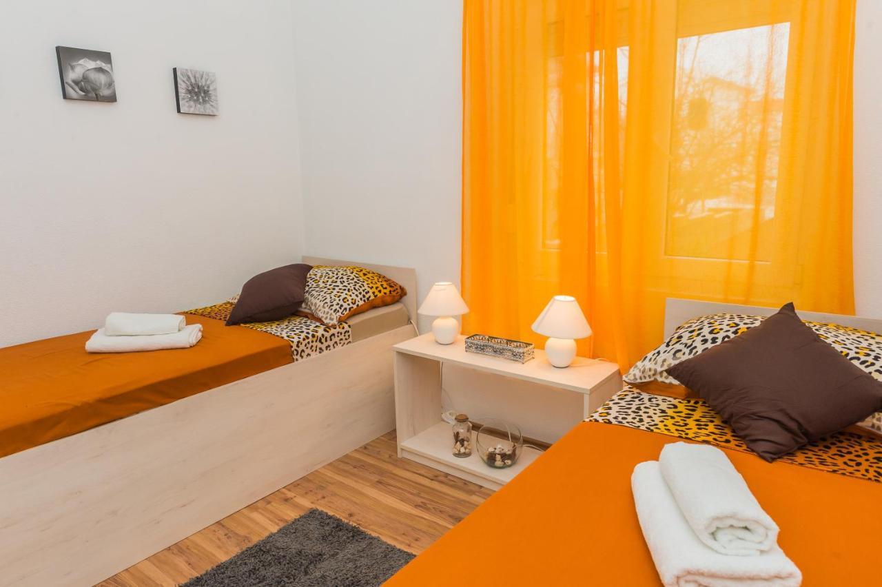 Apartments Slavka 罗戈兹尼察 外观 照片
