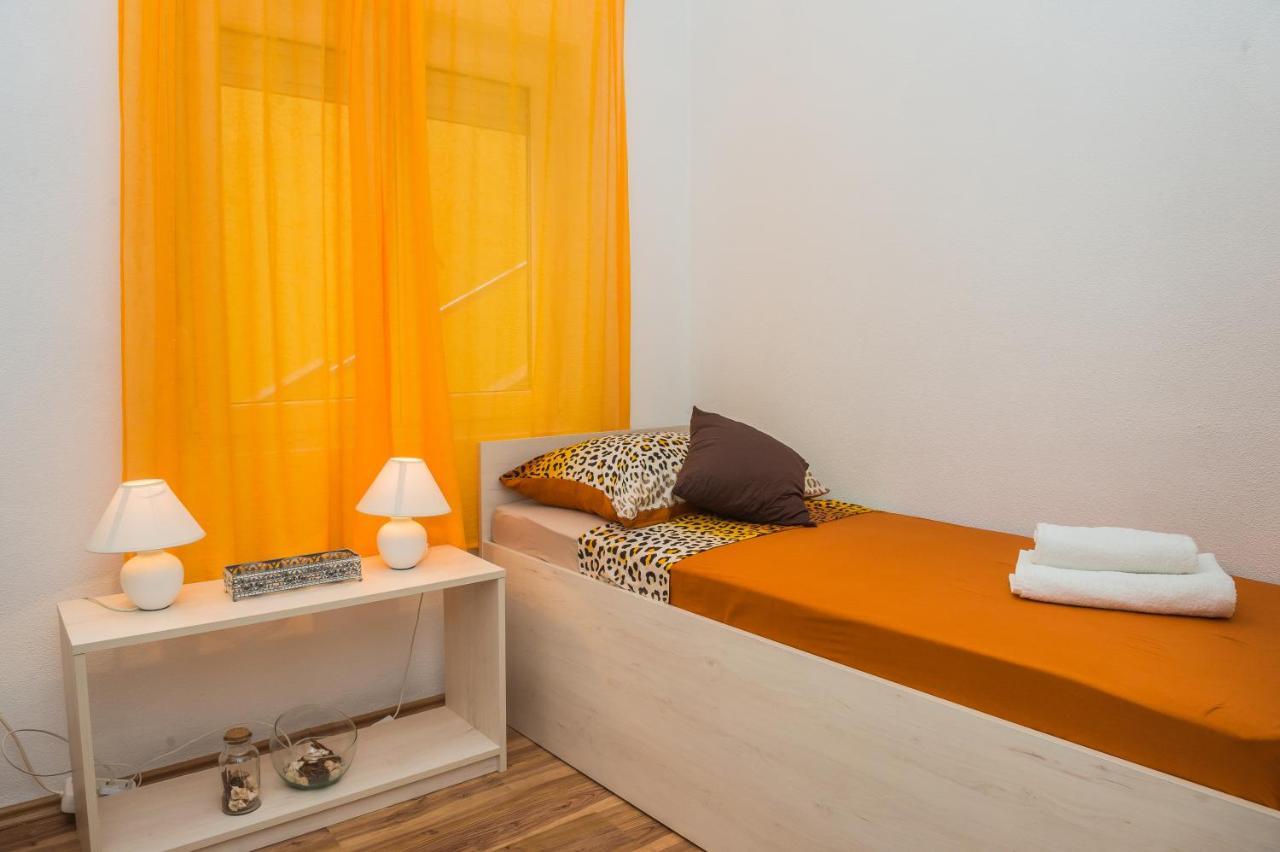 Apartments Slavka 罗戈兹尼察 外观 照片