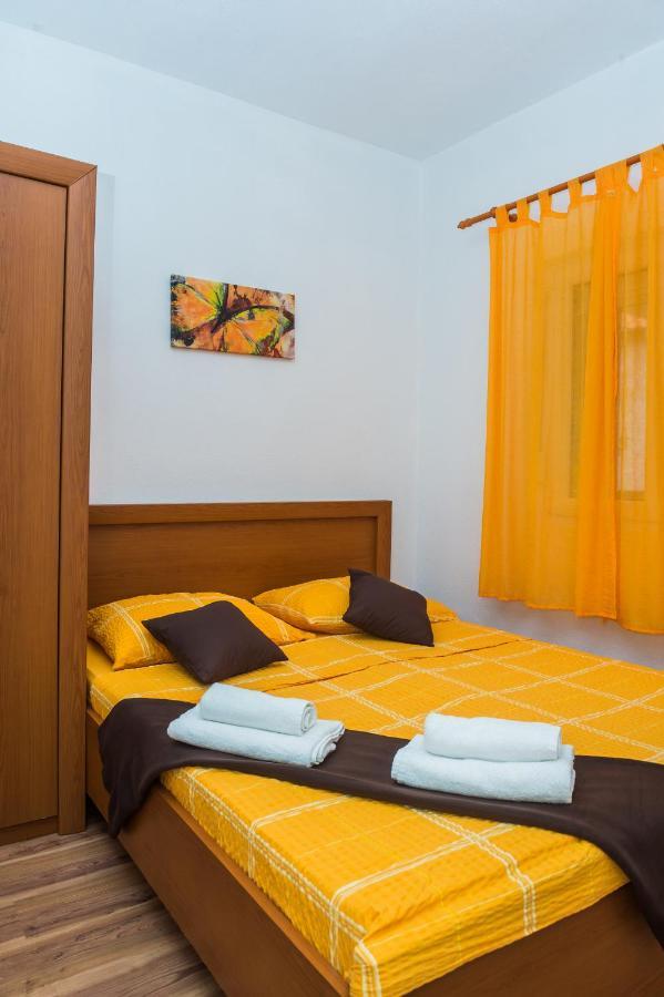 Apartments Slavka 罗戈兹尼察 外观 照片